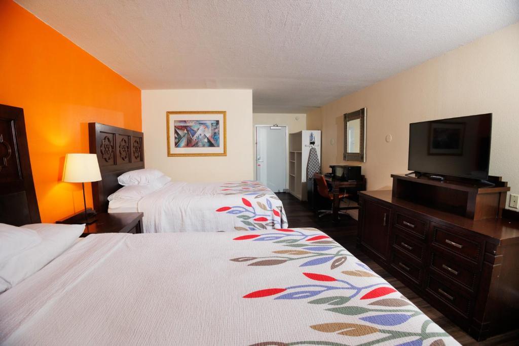 אורלנדו Garnet Inn & Suites מראה חיצוני תמונה