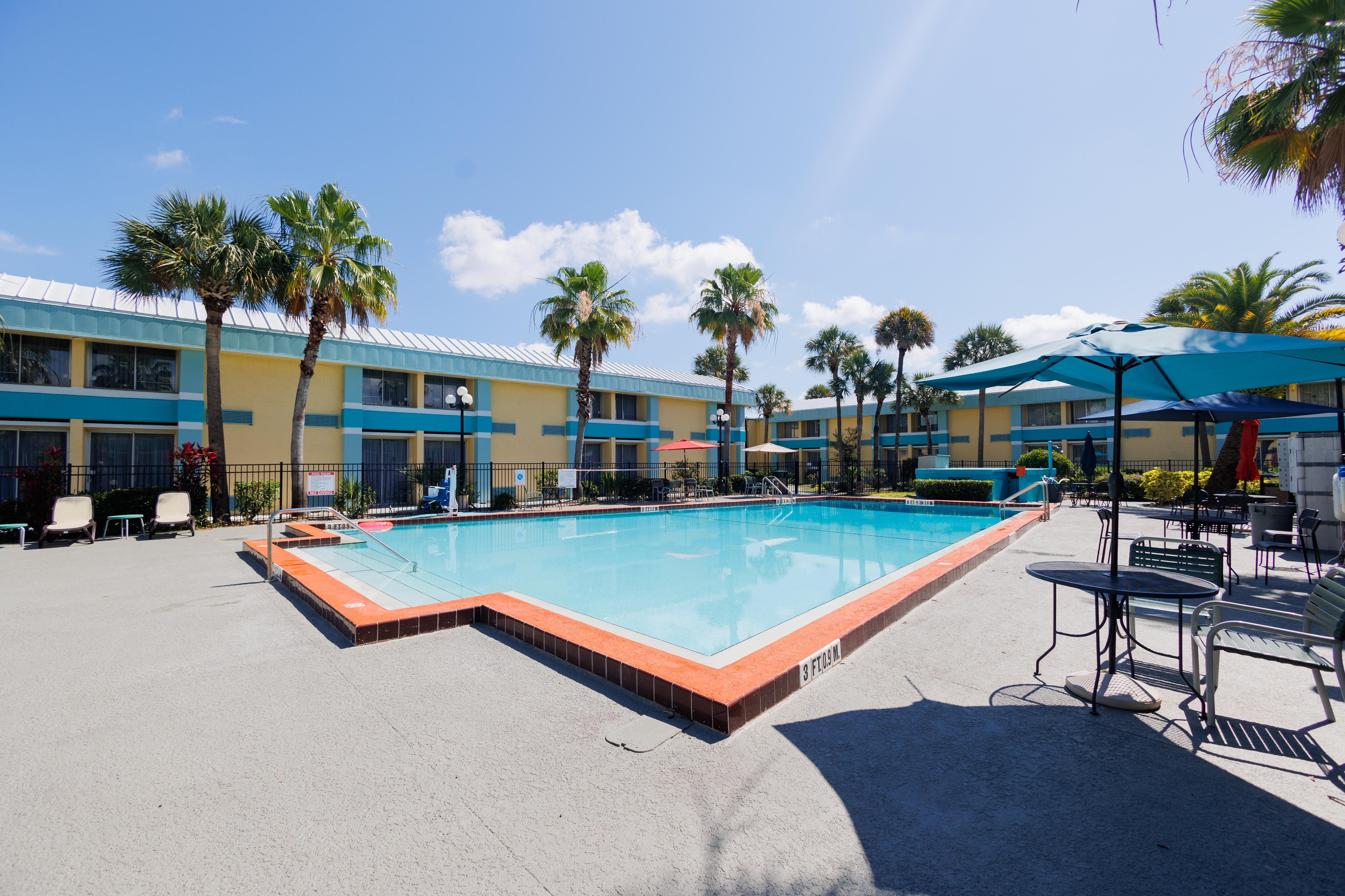 אורלנדו Garnet Inn & Suites מראה חיצוני תמונה