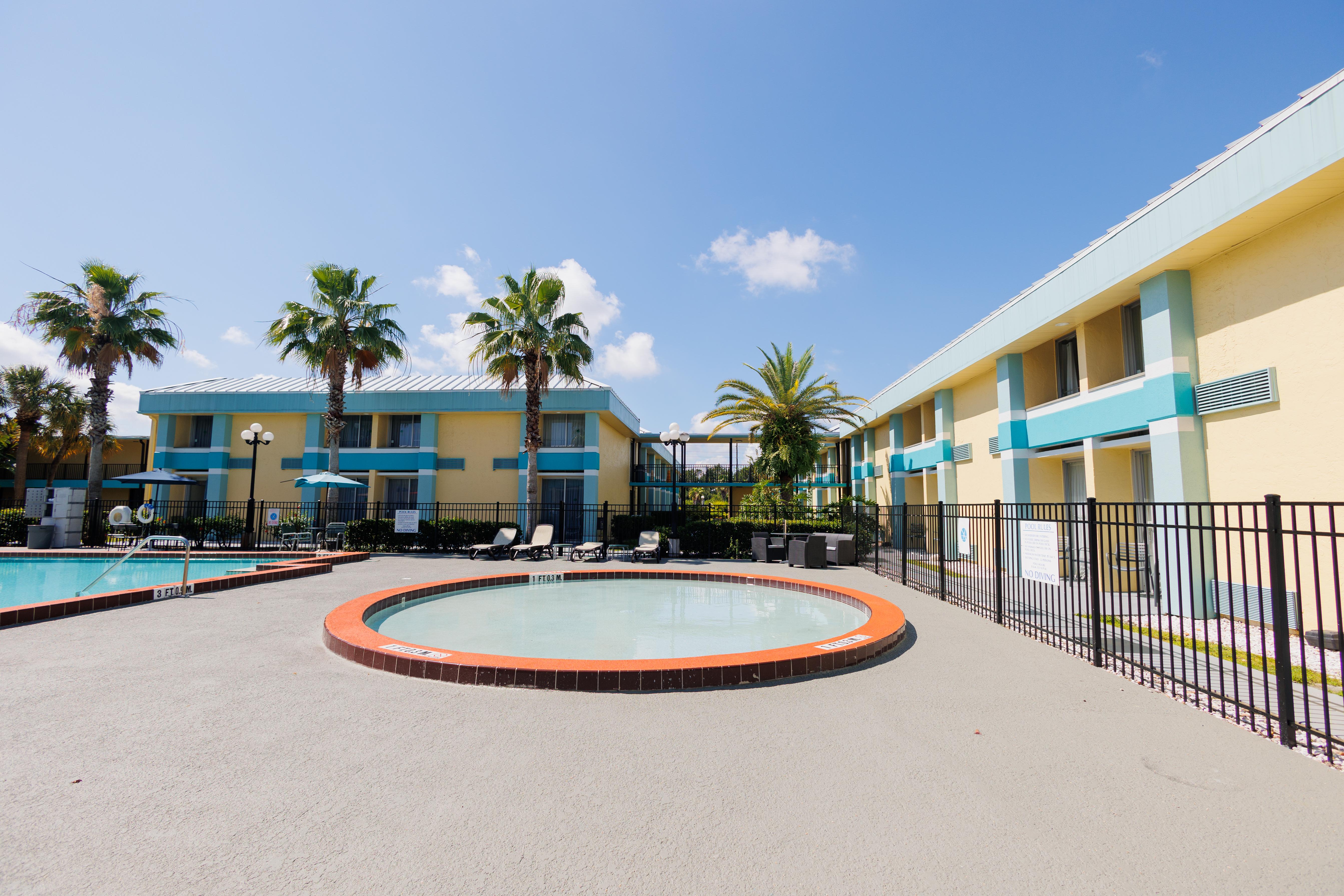 אורלנדו Garnet Inn & Suites מראה חיצוני תמונה