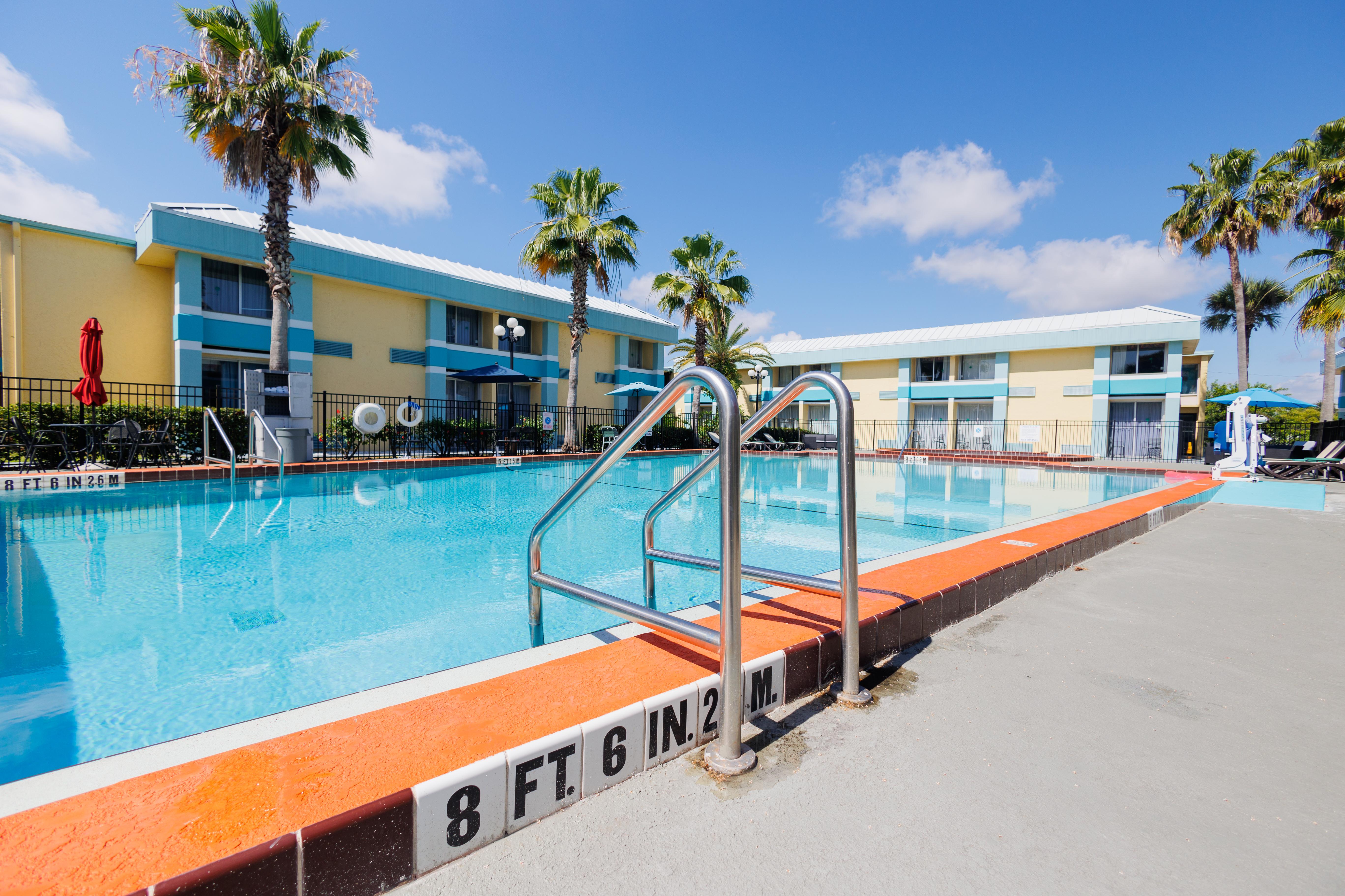 אורלנדו Garnet Inn & Suites מראה חיצוני תמונה