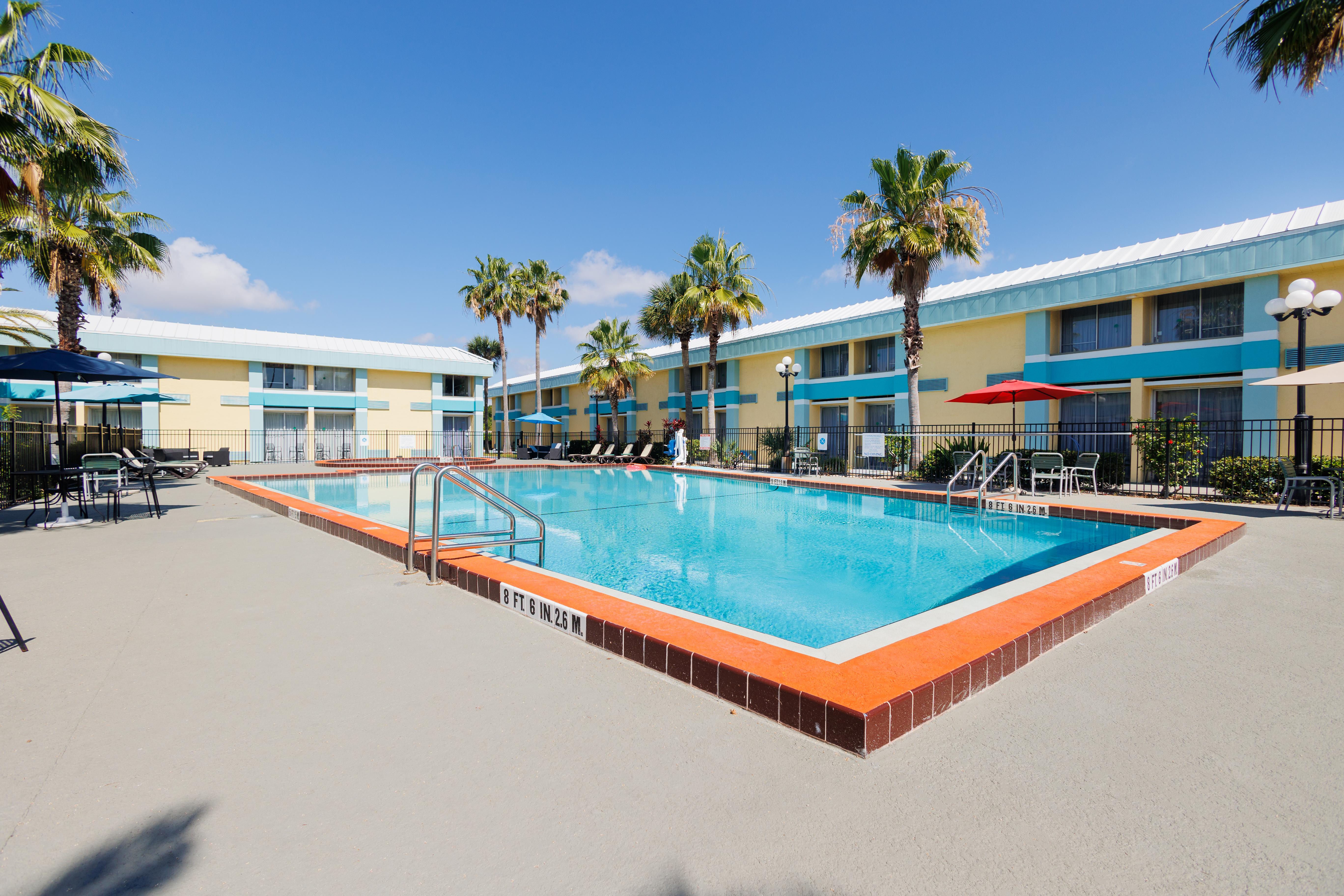 אורלנדו Garnet Inn & Suites מראה חיצוני תמונה