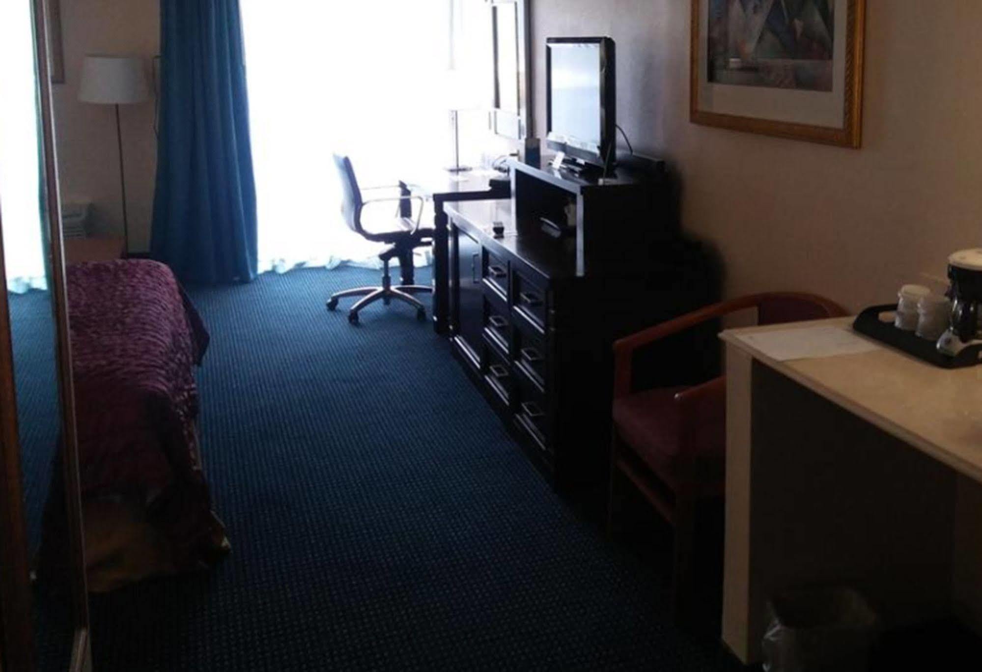 אורלנדו Garnet Inn & Suites מראה חיצוני תמונה