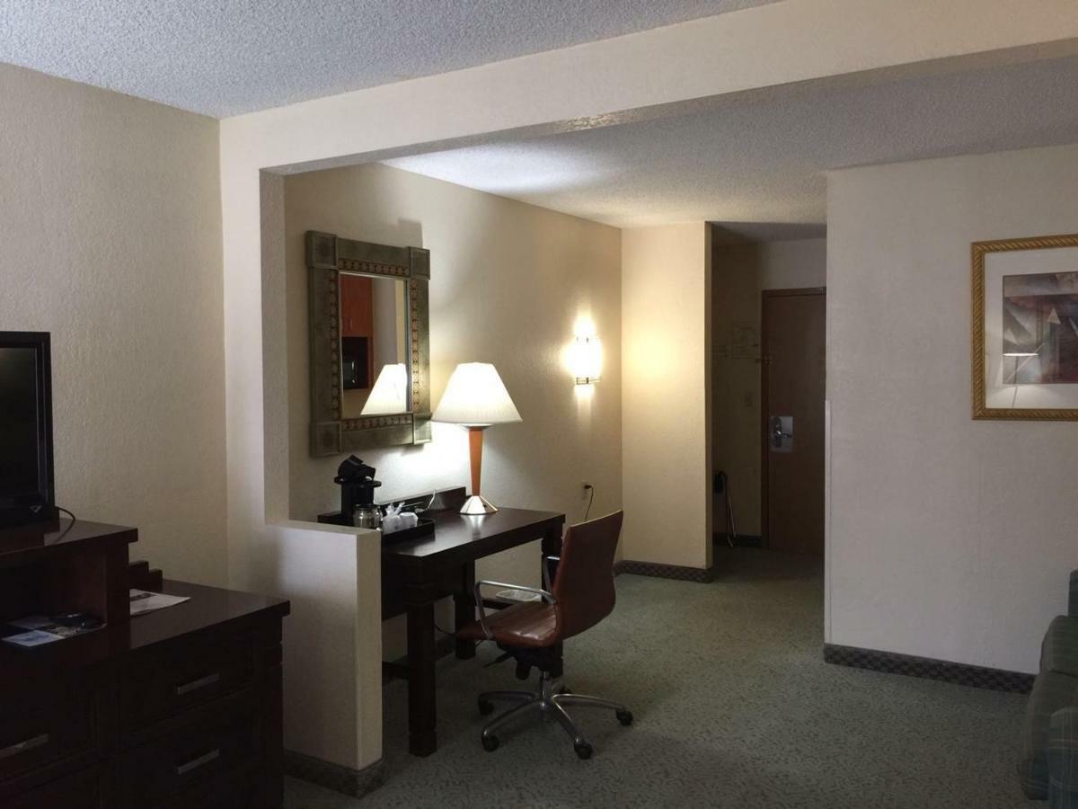 אורלנדו Garnet Inn & Suites מראה חיצוני תמונה